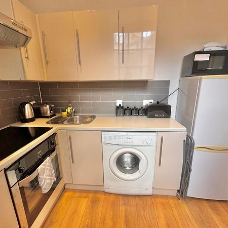 The Beverley Apartments London - Victoria Екстериор снимка