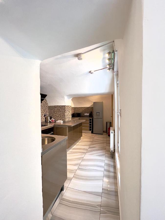 The Beverley Apartments London - Victoria Екстериор снимка