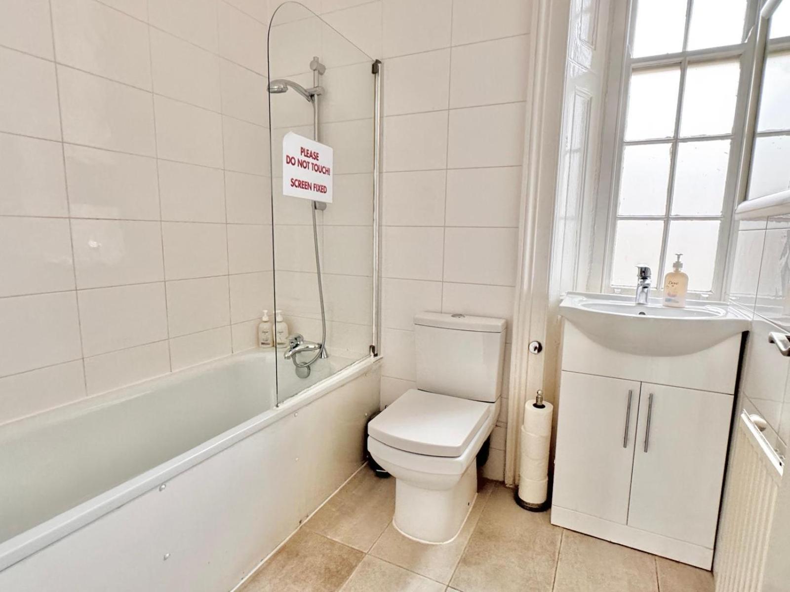 The Beverley Apartments London - Victoria Екстериор снимка