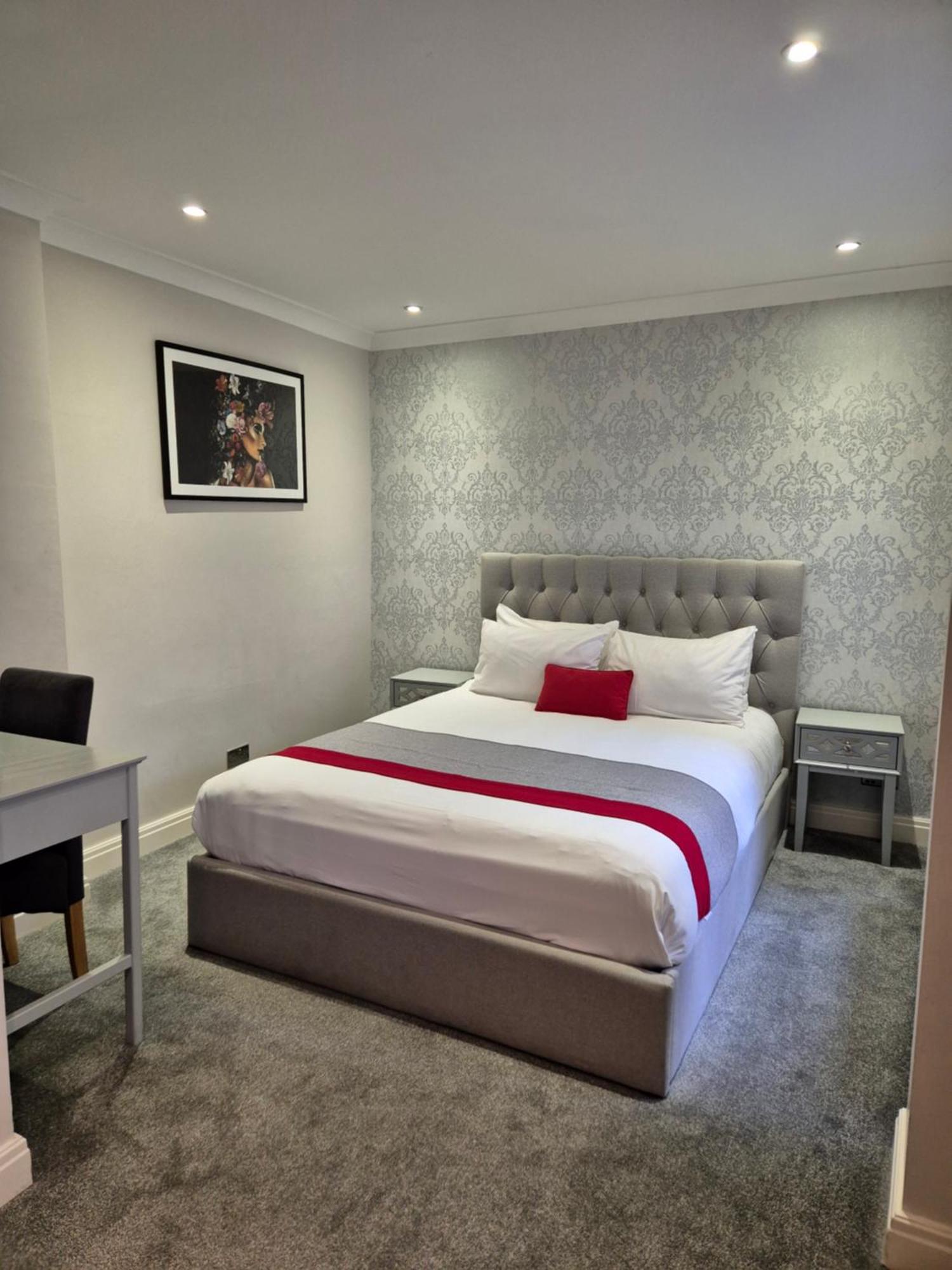 The Beverley Apartments London - Victoria Екстериор снимка