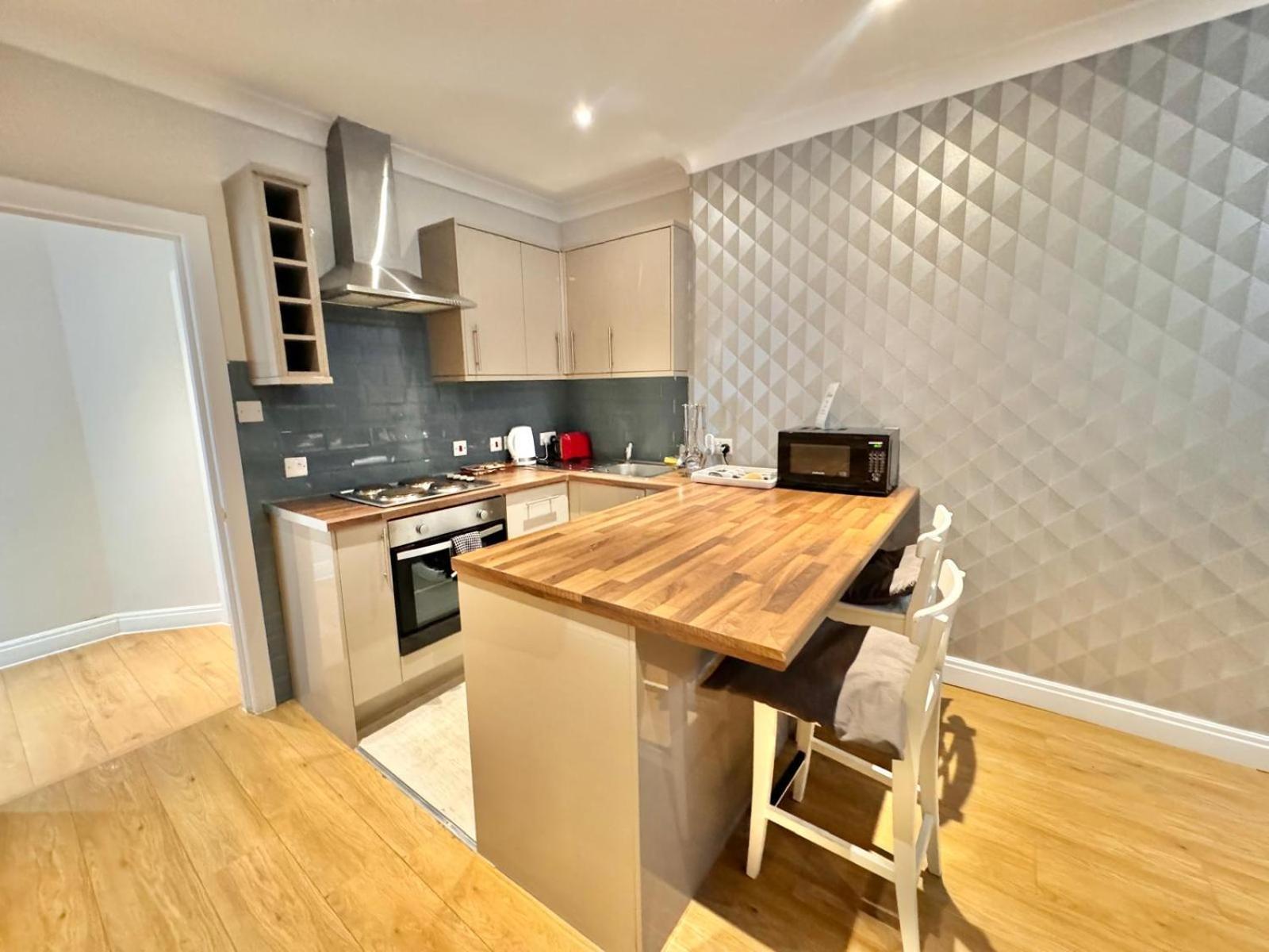The Beverley Apartments London - Victoria Екстериор снимка