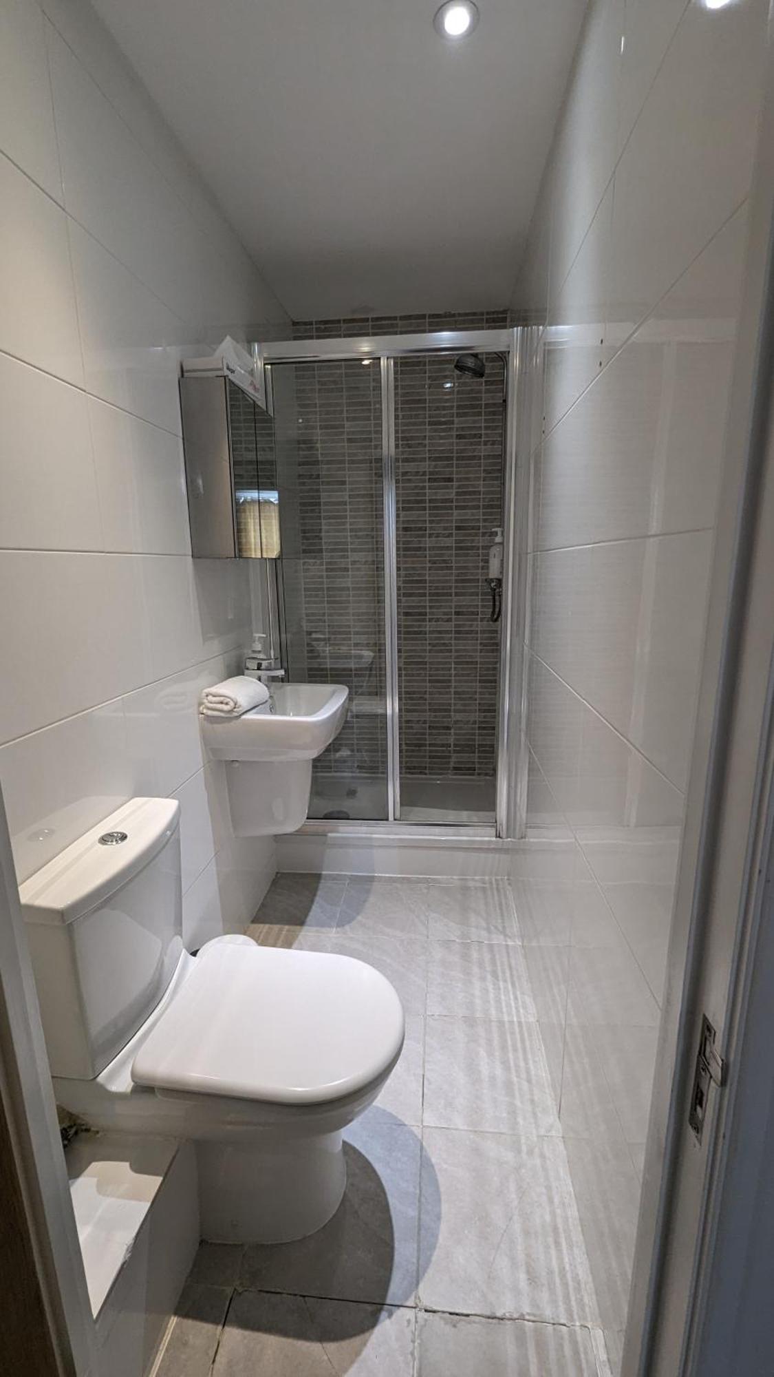 The Beverley Apartments London - Victoria Екстериор снимка