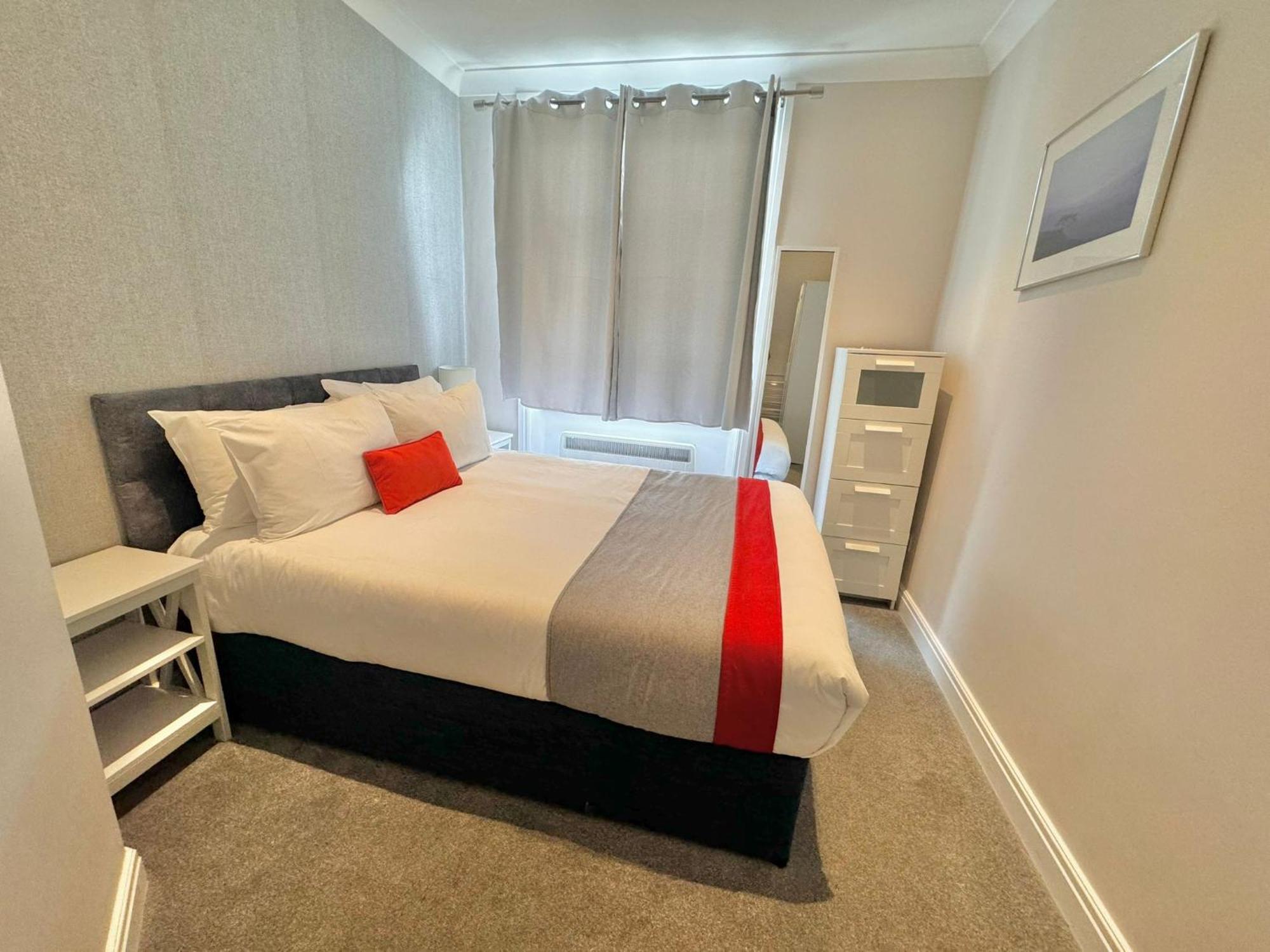 The Beverley Apartments London - Victoria Екстериор снимка