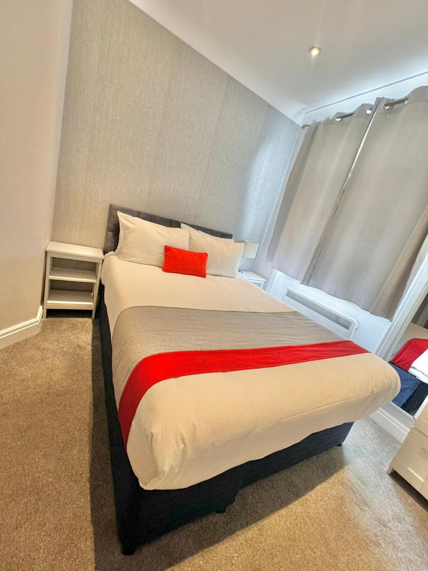 The Beverley Apartments London - Victoria Екстериор снимка