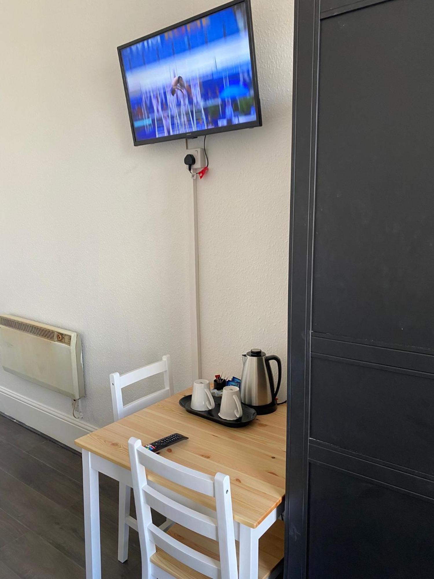 The Beverley Apartments London - Victoria Екстериор снимка