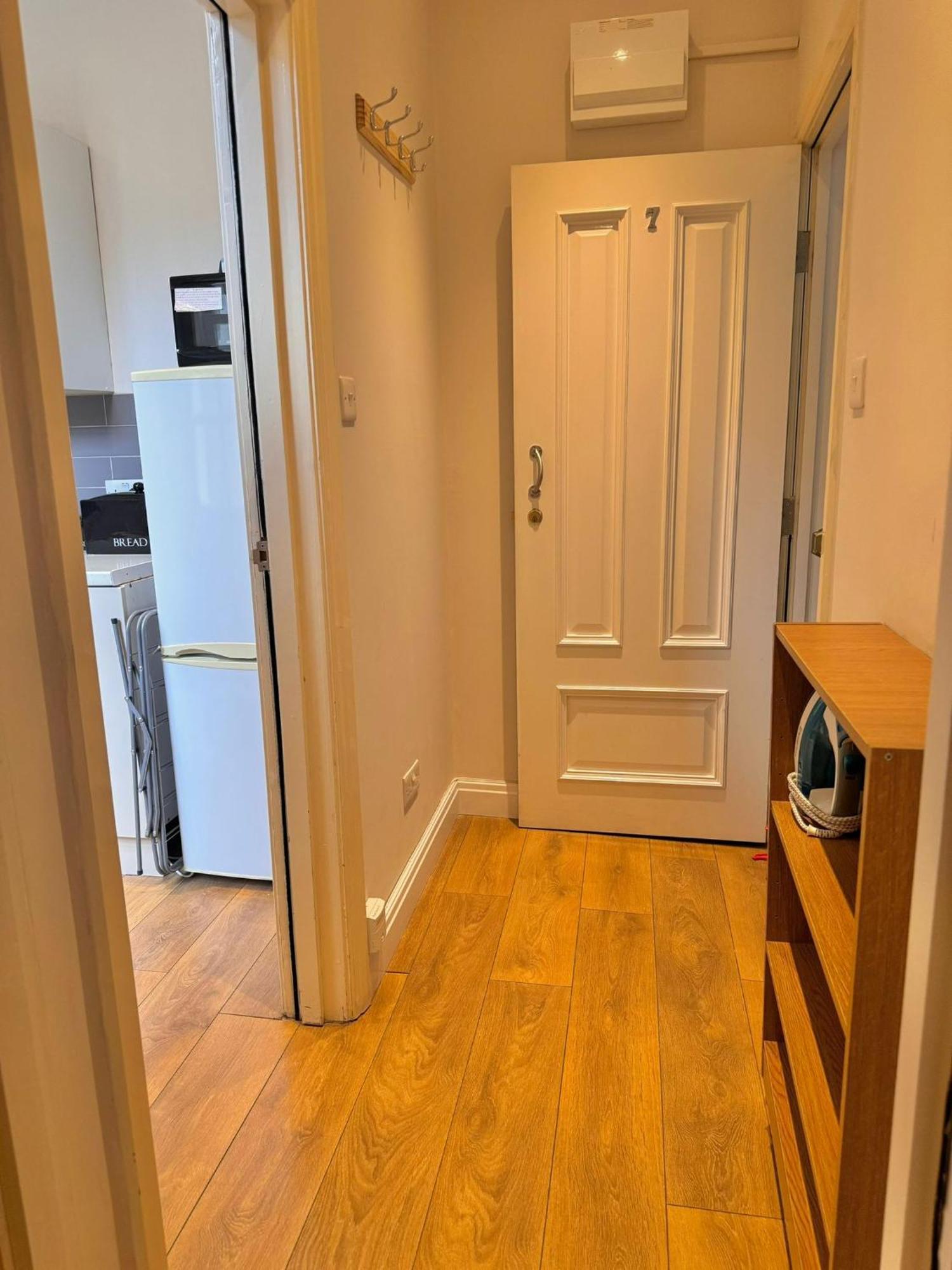 The Beverley Apartments London - Victoria Екстериор снимка