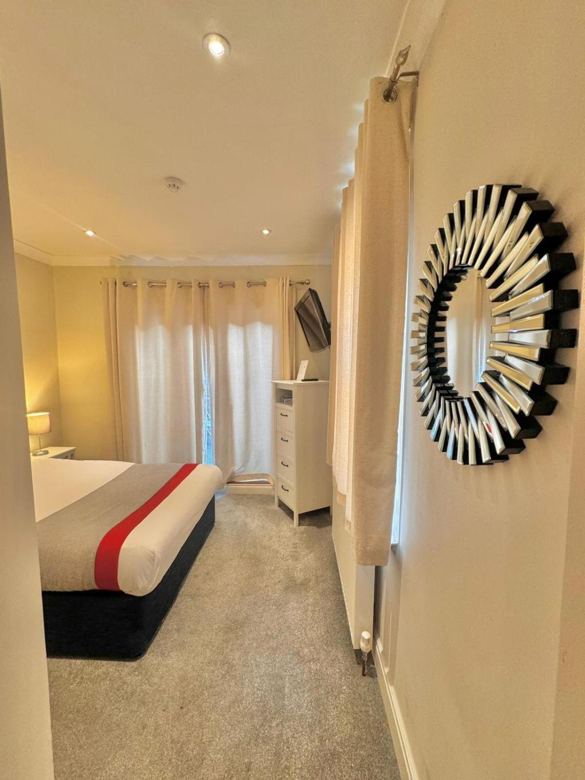The Beverley Apartments London - Victoria Екстериор снимка