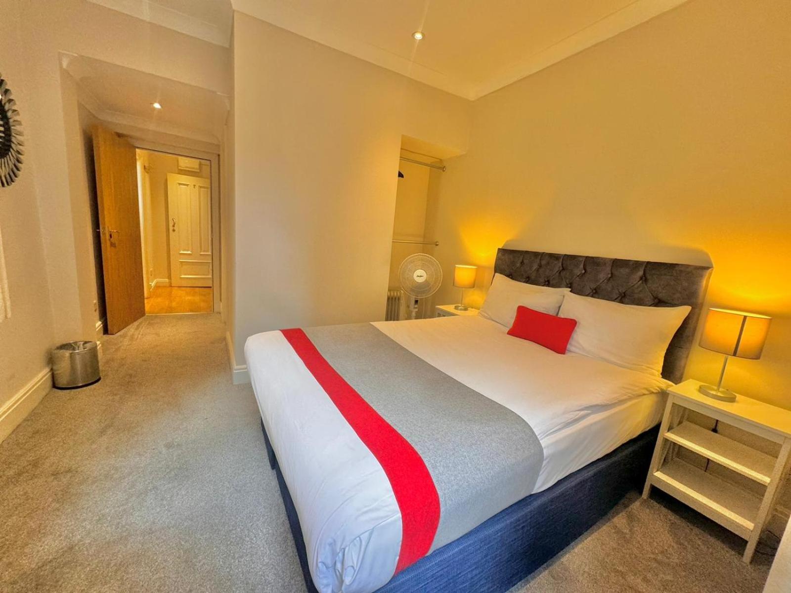 The Beverley Apartments London - Victoria Екстериор снимка