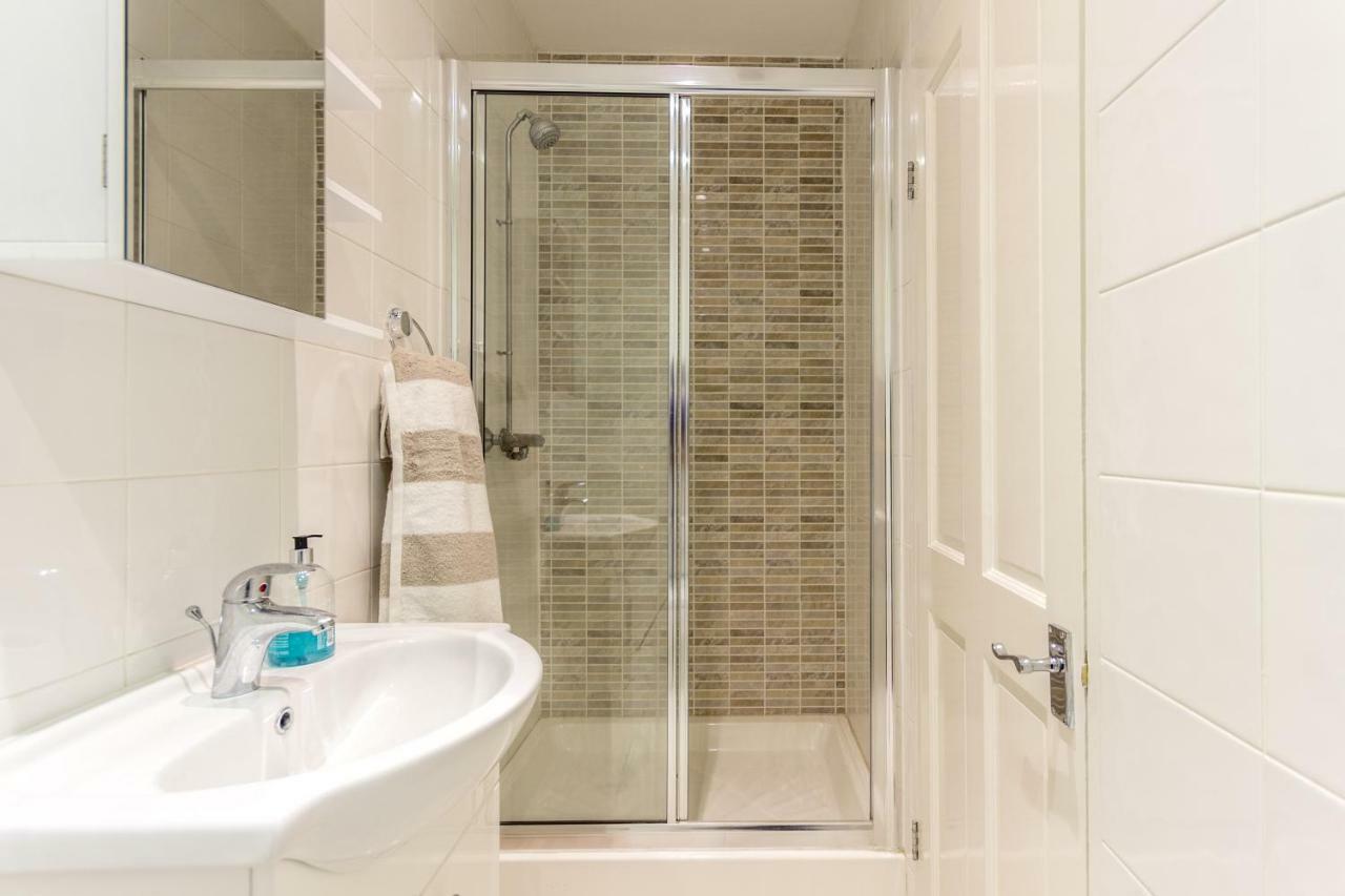 The Beverley Apartments London - Victoria Екстериор снимка